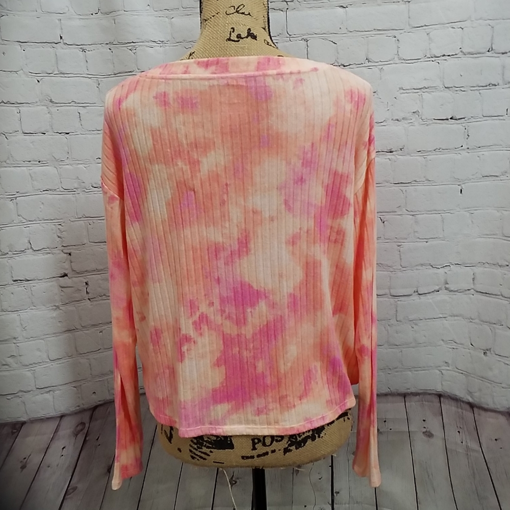 NWT VS Pink Tie Dye V-neck Ribbed Long Sleeve Tee - Picture 8 of 8